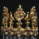 A photograph of the Munich crown