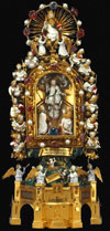 A photo of a the Holy Thorn reliquary