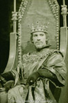 A photograph of David Warner as Richard II